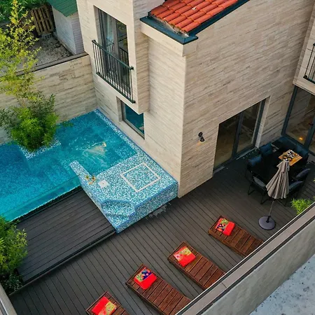 Royal Exclusive Guest house