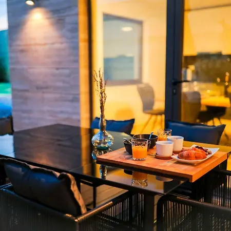 Konukevi Royal Exclusive 5*