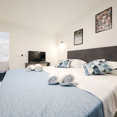 Konukevi Royal Exclusive 5*