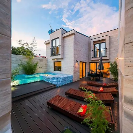 Royal Exclusive 5* Zadar